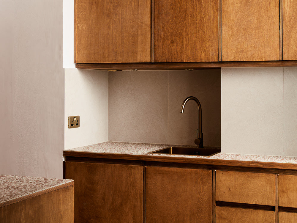 Foresso and stained plywood kitchen