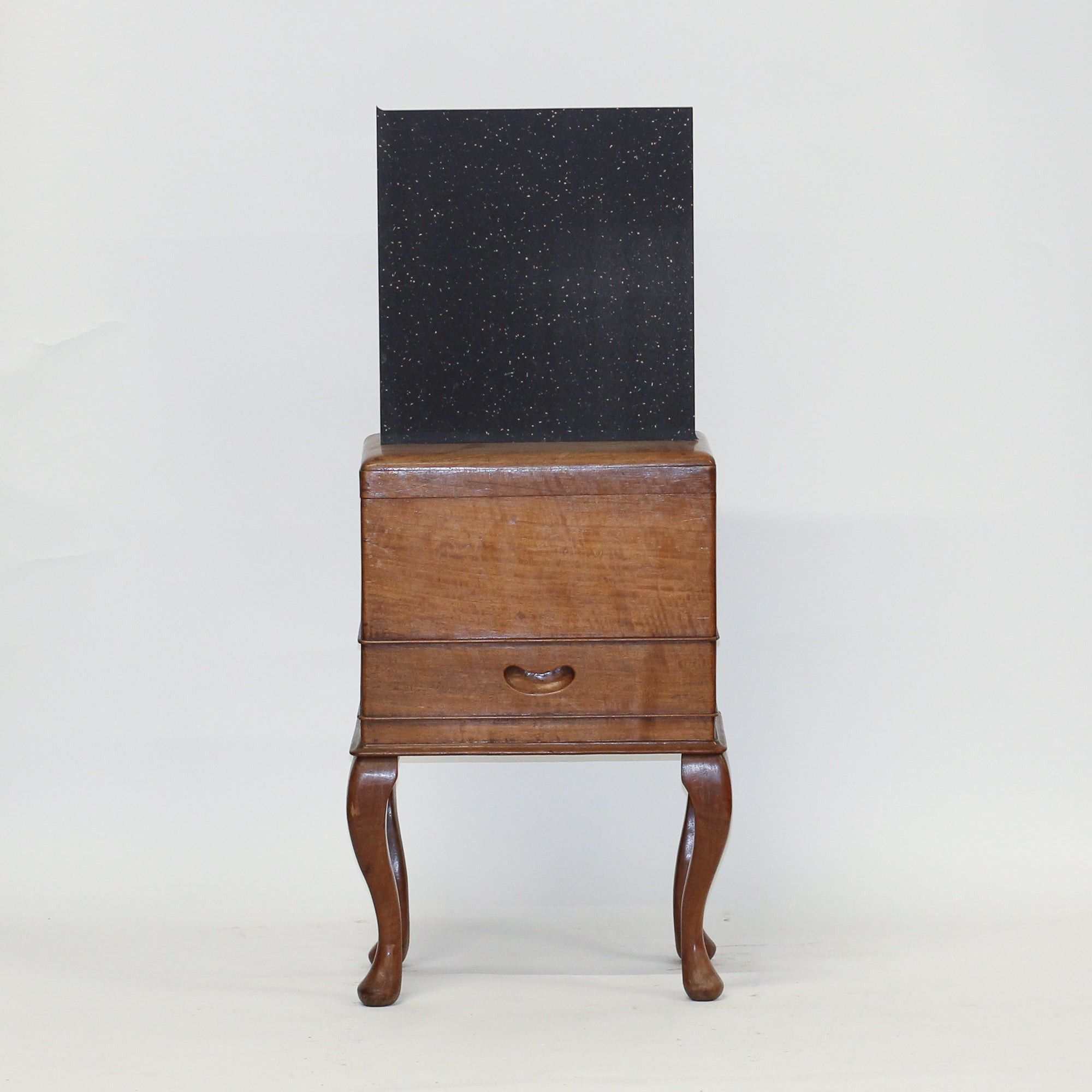 Dawson Black Elenite - 365 x 345mm