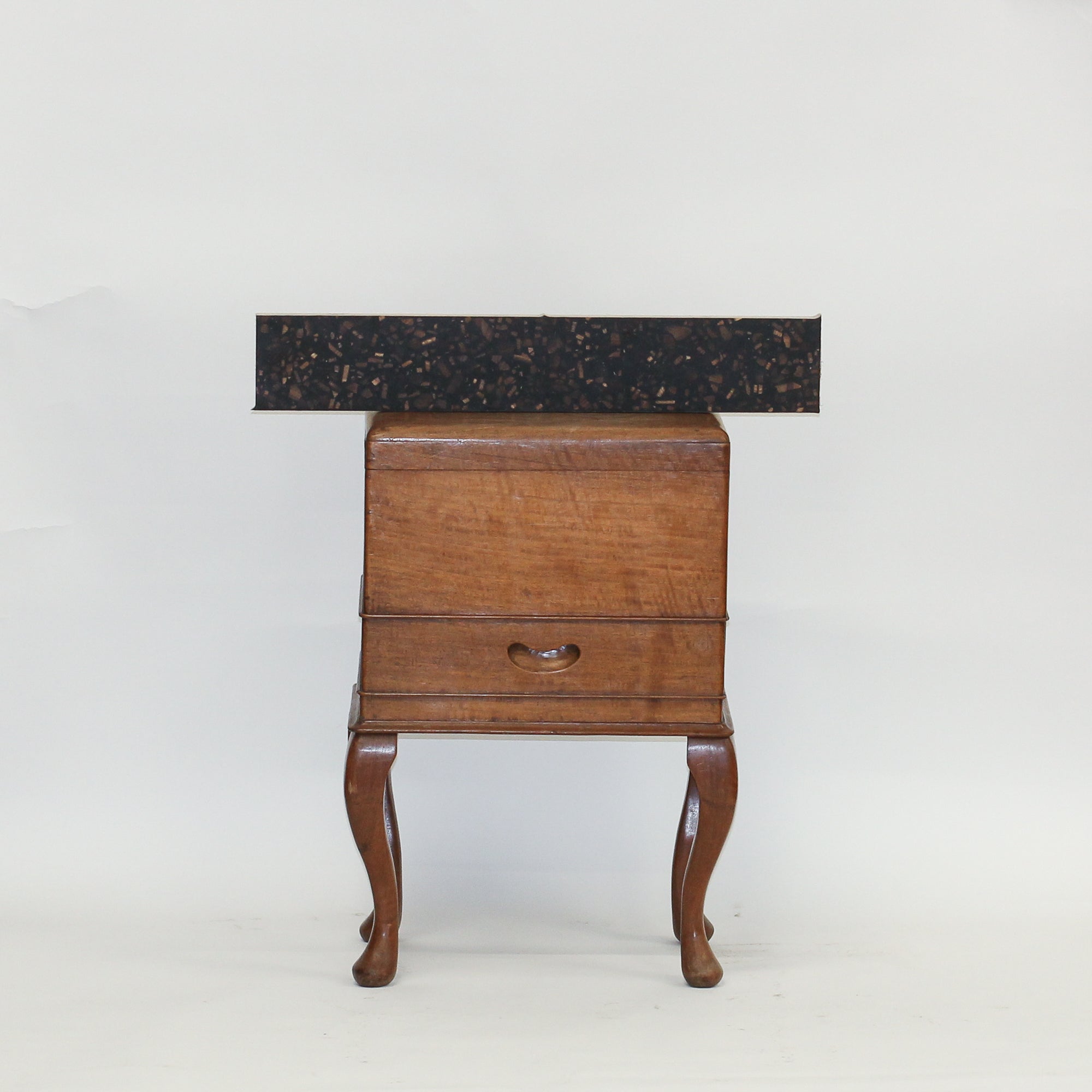 Charcoal Walnut - 600 x 105mm