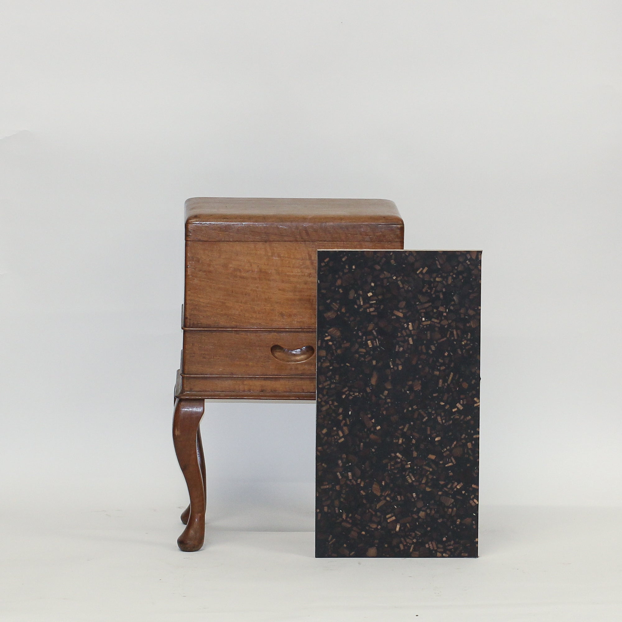 Charcoal Walnut - 545 x 285mm