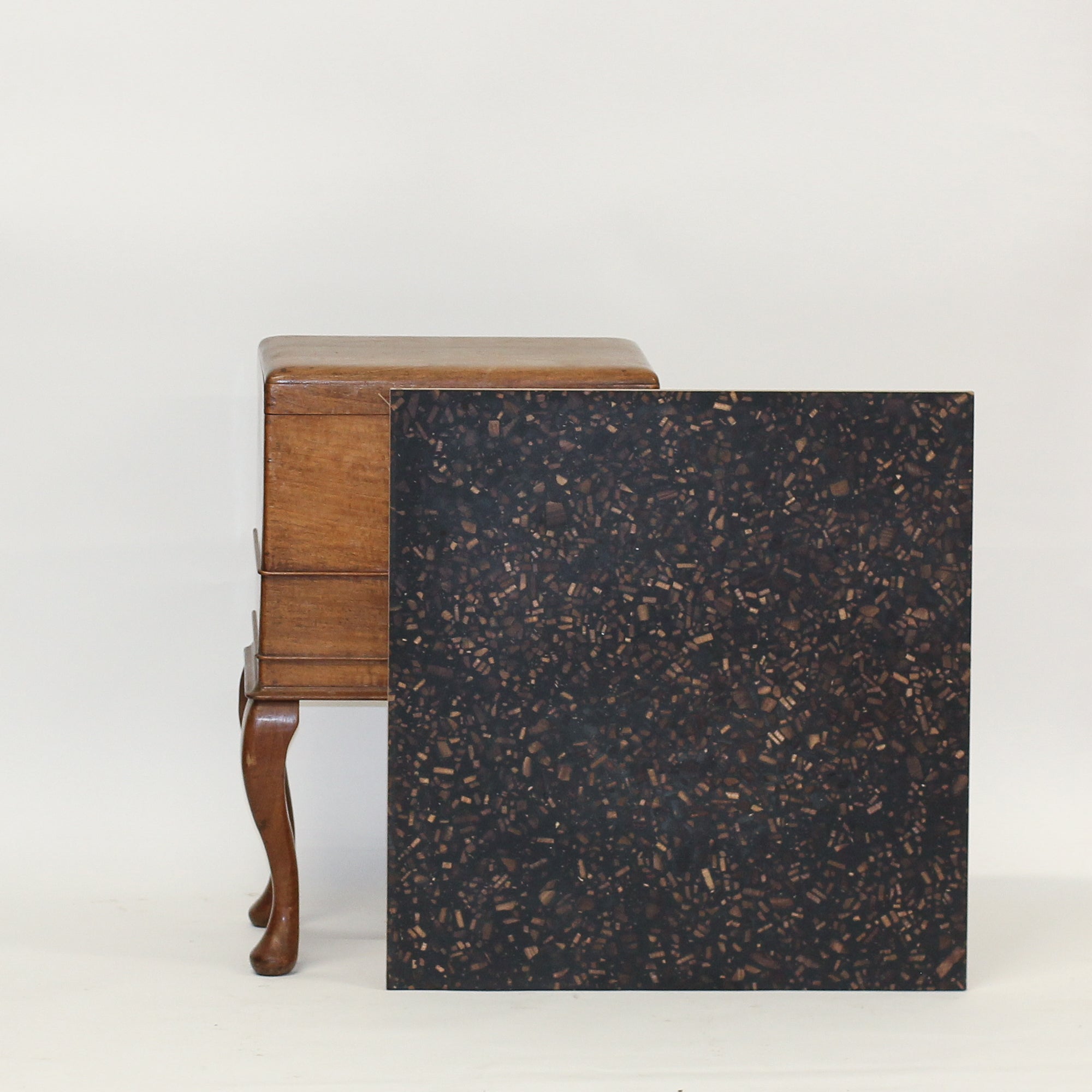 Charcoal Walnut - 585 x 565mm