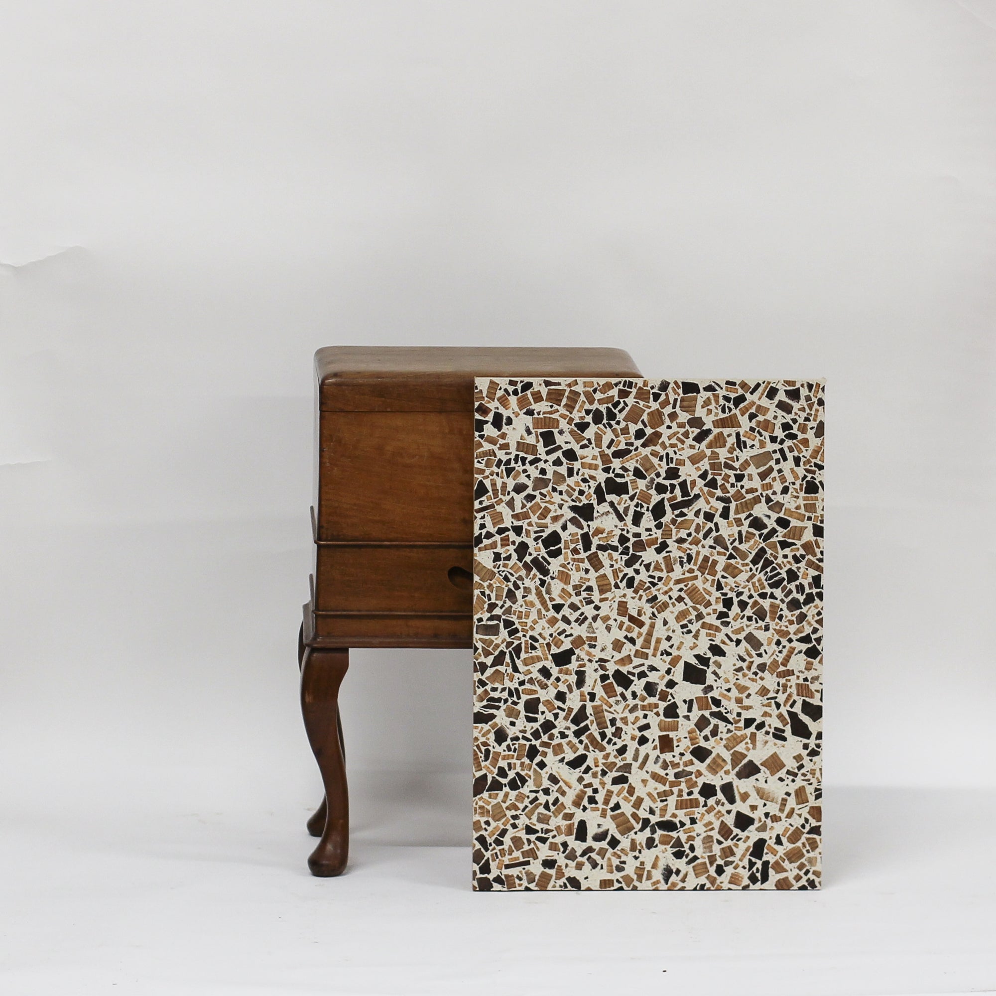 Ivory Cedar and Walnut - 595 x 410mm