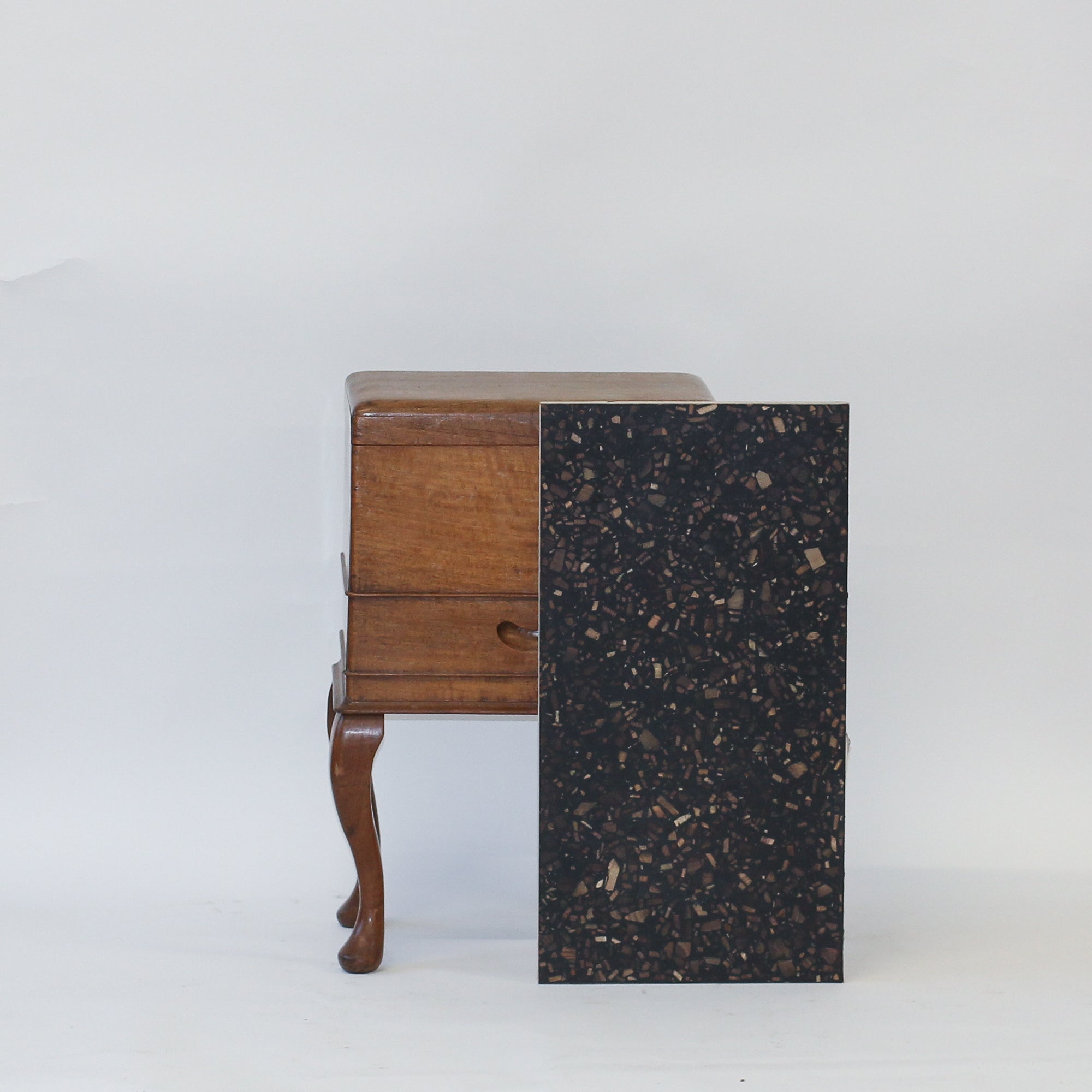 Charcoal Walnut - 600 x 315mm 30mm