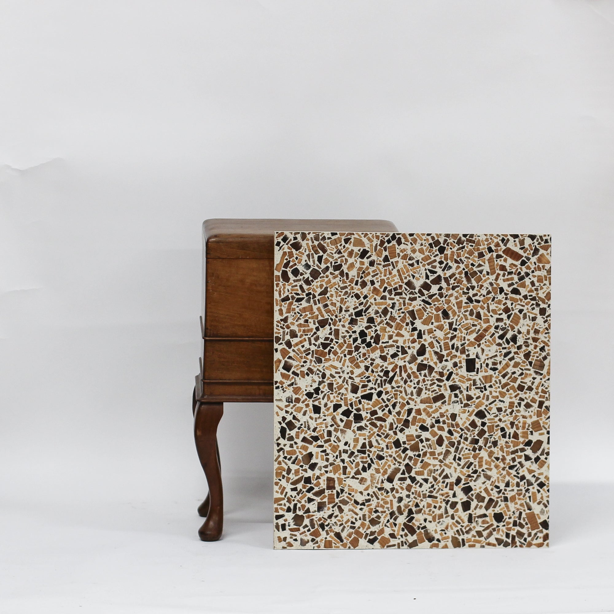 Ivory Cedar and Walnut - 605 x 530mm