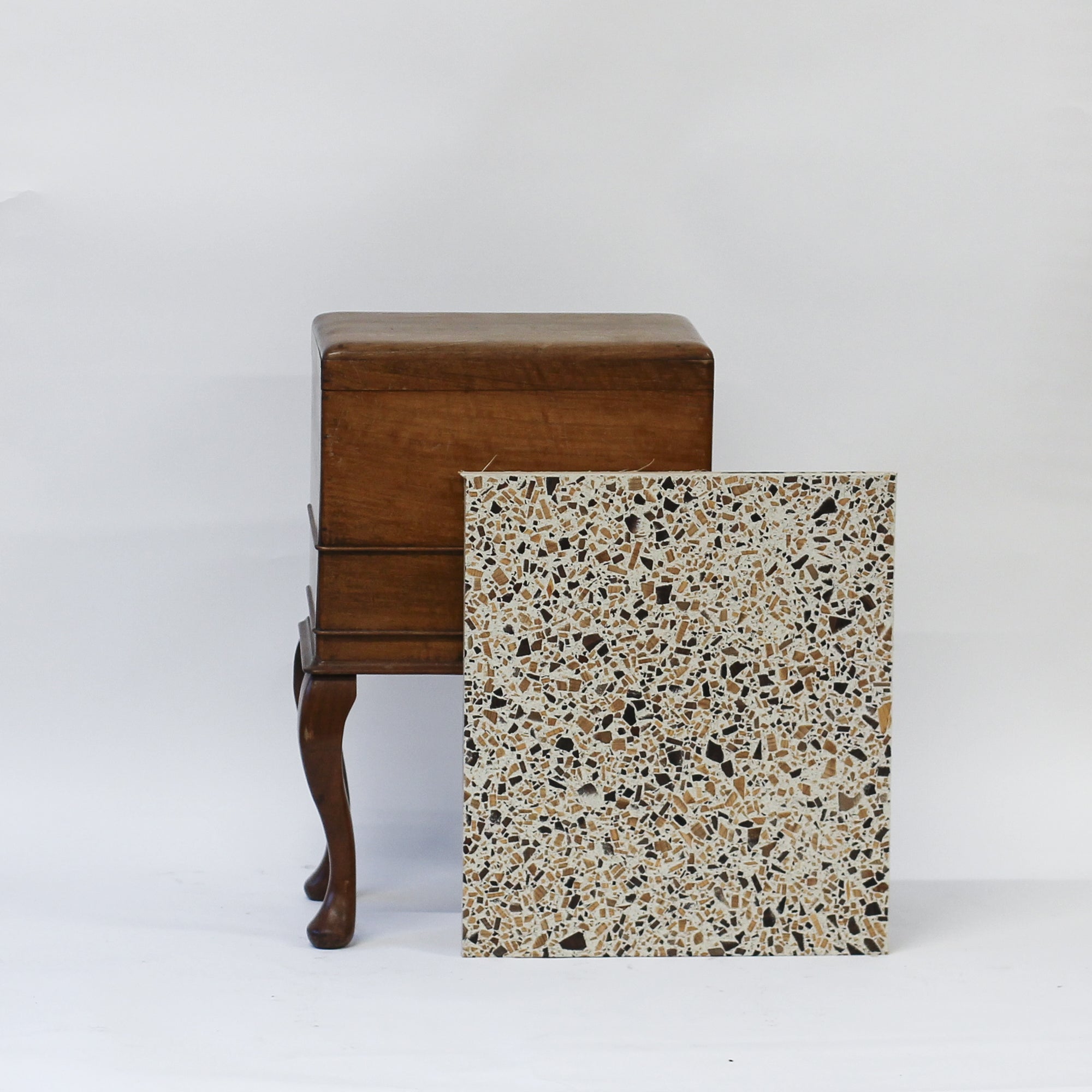 Ivory Cedar and Walnut - 475 x 420mm