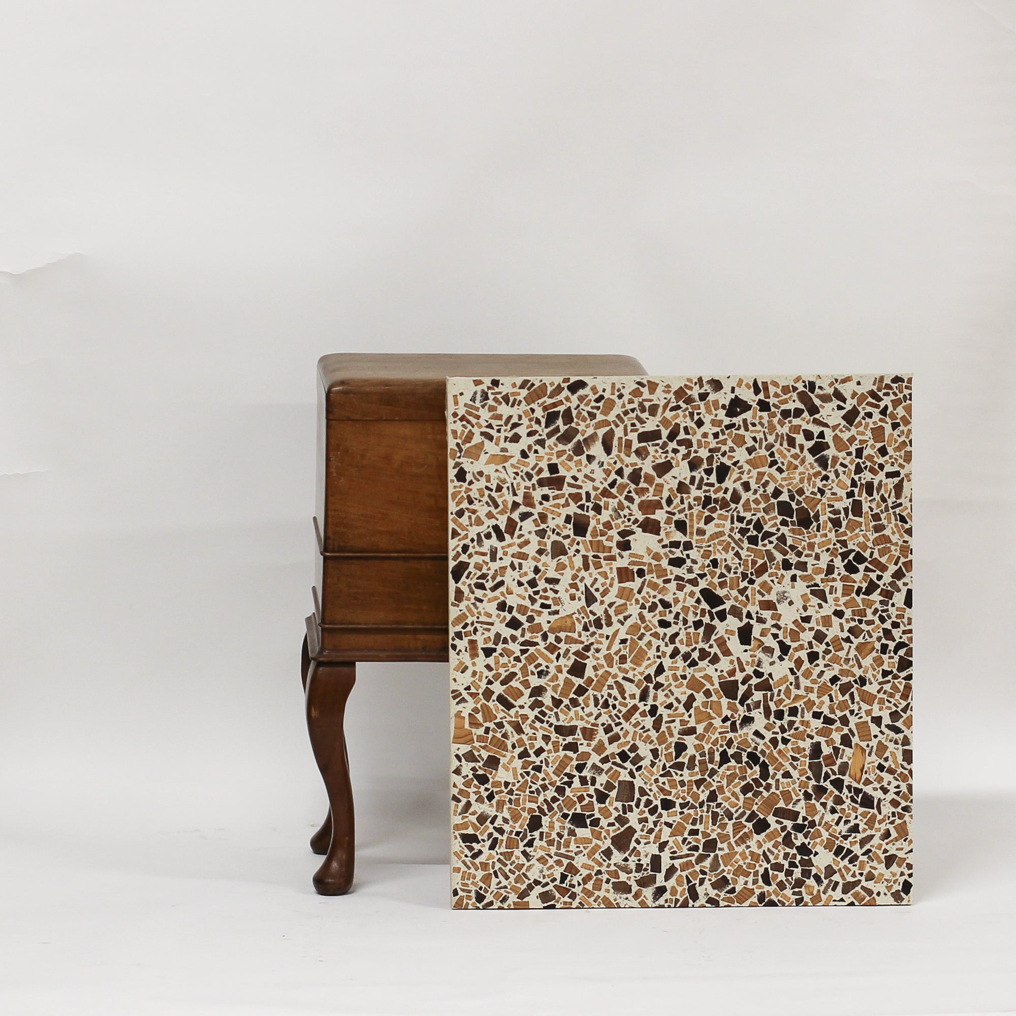 Ivory Cedar and Walnut - 610 x 535mm