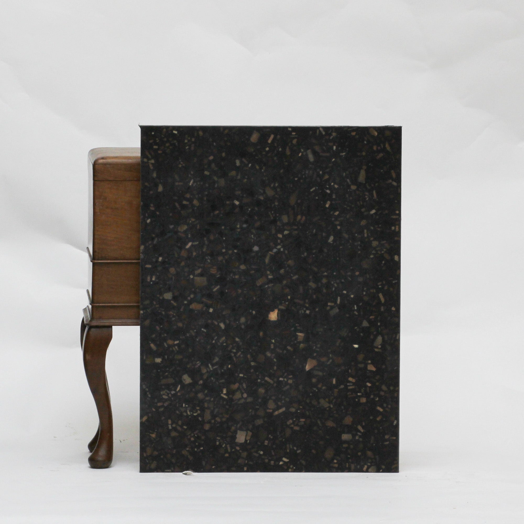 Charcoal Walnut - 665 x 500 x 30mm